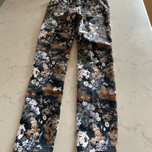 Coco Carmen. Women’s Floral Print Skinny Jeans - Black & Brown. Item # 11376